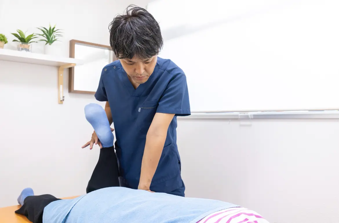 足の施術